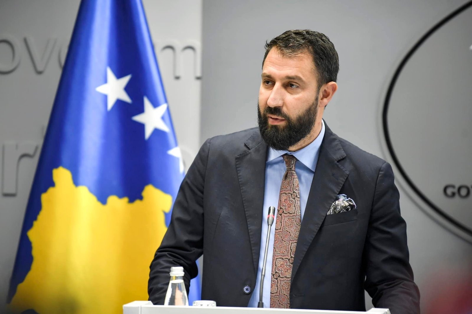 Akuzat e Veton Berishës  Elbert Krasniqi intervistohet nga policia