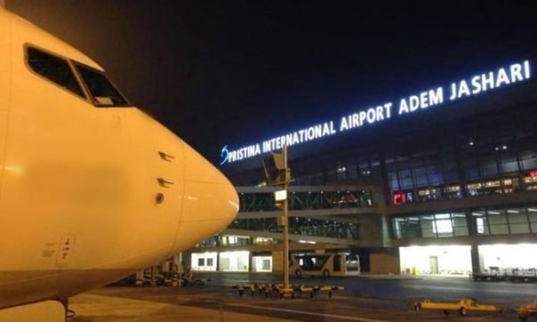 Ishin në kërkim  arrestohen dy persona në aeroportin  Adem Jashari 