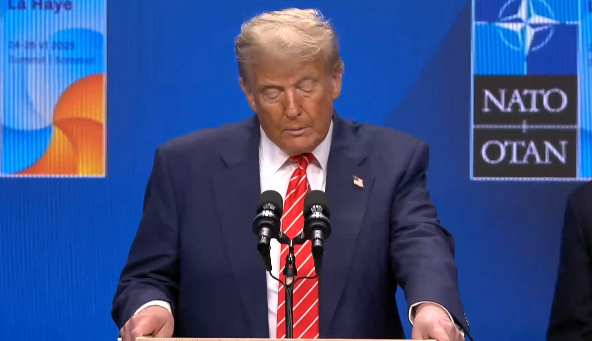 Rikthimi i krizës në Hormuz  Trump thërret takim në Dhomën e Situatave  zyrtari amerikan  Lufta mund të rifillojë