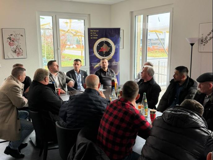 Haradinaj  Më 28 dhjetor  mërgatë ju presim në atdhe që të festojmë bashkë