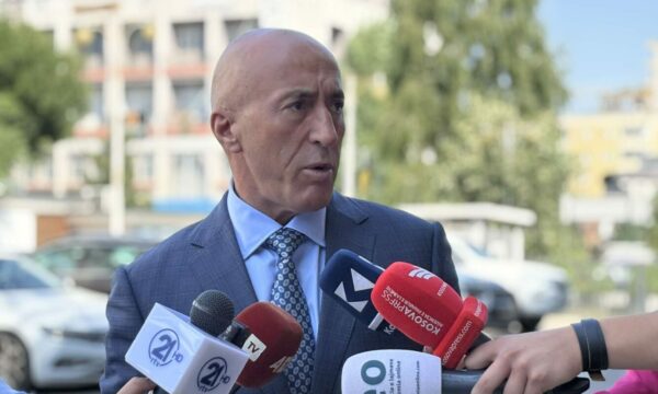 AAK me qëndrim zyrtar  S ka koalicion me VV e as votë për Konjufcën  duam zgjedhje të reja