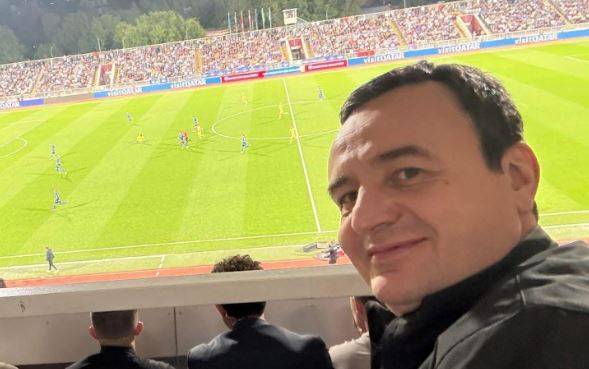 Ndodh edhe kjo  Albin Kurti e quan kombëtaren e Kosovës  klub futbollistik 