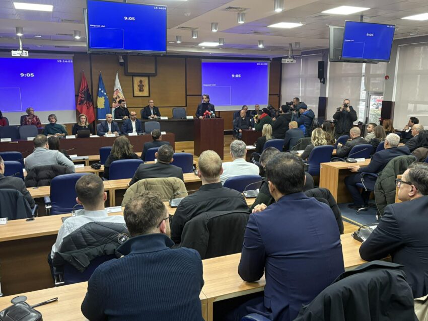 Rama në mbledhjen e jashtëzakonshme për buxhetin  Prioritet janë qytetarët  asnjë kalkulim mbi nevojat e tyre