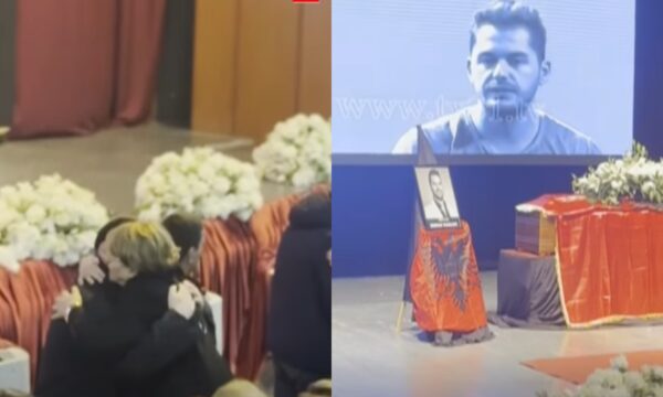 Varrimi i Shpat Kasapit  nëna e këngëtarit ngushëllohet nga vizitorë në Pallatin e Kulturës në Tetovë