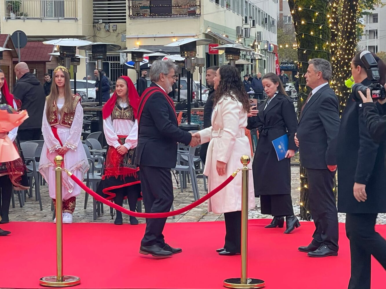 Presidentja Vjosa Osmani në Shkodër për festën e 28 Nëntorit