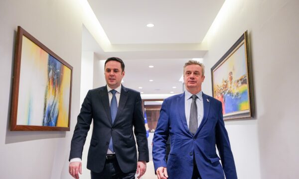 Hargreaves për takimin me Abdixhikun  Diskutuam për formimin e shpejtë të institucioneve pas 28 dhjetorit