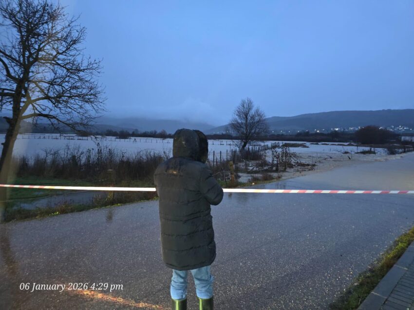 AME  Në Gjakovë është kërkuar ndihmë për evakuimin e mbi 20 familjeve   rajonet më të prekura nga vërshimet