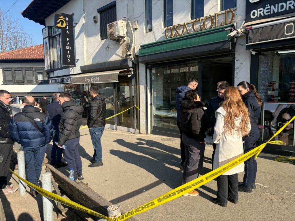 E konfirmon Policia   Argjendaria në Prishtinë vidhet nga hajnat