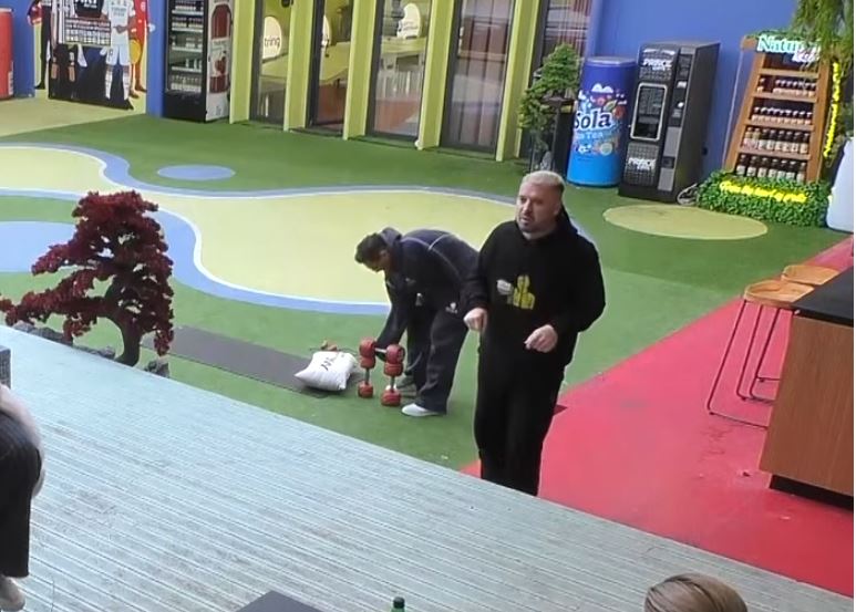 Labi  Tre muaj rresht  rusi s ka mujt me hy në Rahovec