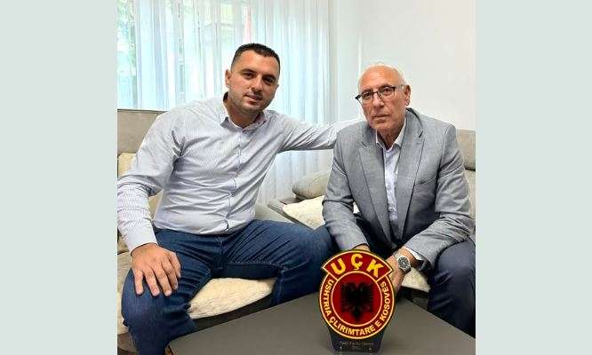 Djali i Fadil Fazliut  Me ballin lart dhe me dinjitet të pathyeshëm dole nga burgu i Hagës