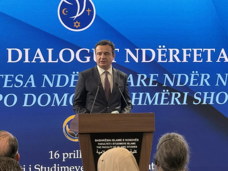 Kurti  Jemi të vetëdijshëm se ka përpjekje që harmonia jonë fetare të prishet edhe nga faktorë të jashtëm