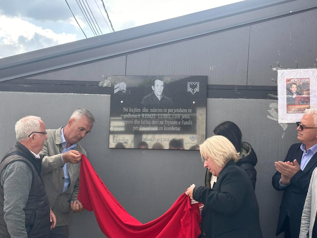 Zbulohet pllaka përkujtimore e veprimtarit  Remzi Lushi