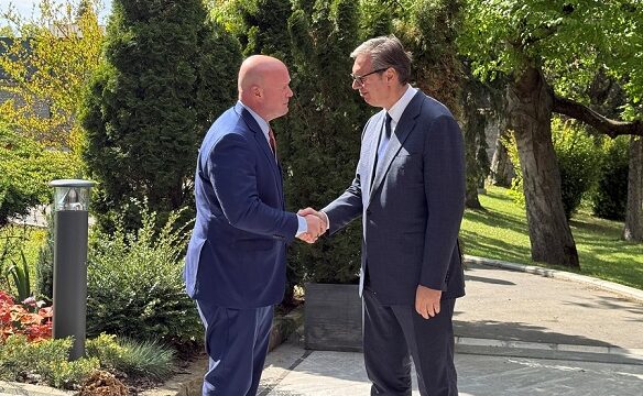 Ambasada e SHBA  Whitaker i qartë me Vuçiqin  Siguria varet nga zgjedhja e partnerëve të duhur