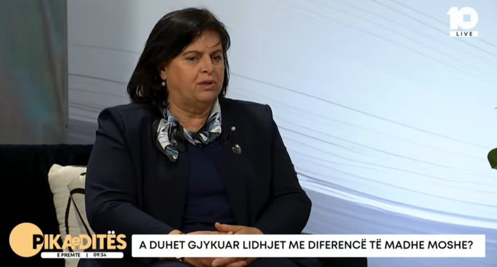 Gashi  Është fuqizu gruaja  sot ka shumë shkurorzime  mirëpo duhet sakrifikuar për familjen