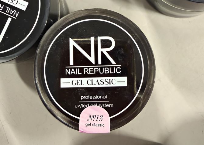 Zbulohet kontrabanda me mallra në Aeroportin e Prishtinës