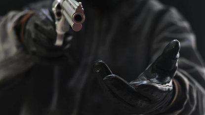 Grabitje e armatosur në Slivovë  policia kap tre të dyshuar dhe sekuestron një AK 47