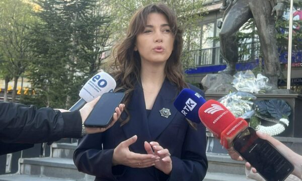 Haxhiu  Zahir Pajaziti me shokë i dhanë kuptim rezistencës kundër regjimit  institucionet e shoqëria s duhet ta harrojnë kontributin e tyre