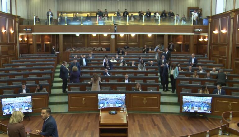 Projektligji për Provimin e Maturës Shtetërore votohet më 66 vota pro