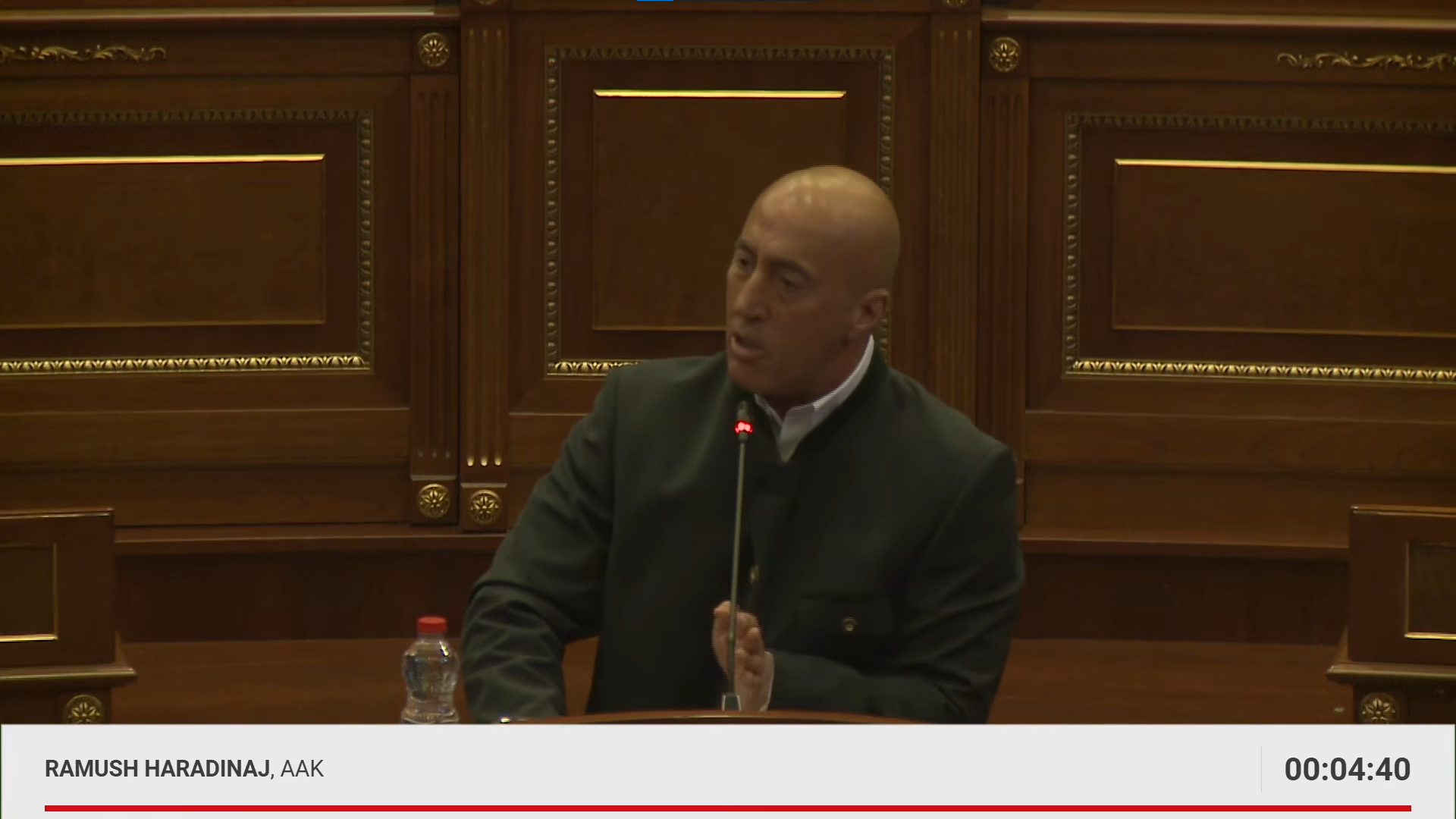 Ramush Haradinaj i ashpër në Kuvend  Në energji kryehajni është Kurti  e kryehajnesha Mihali