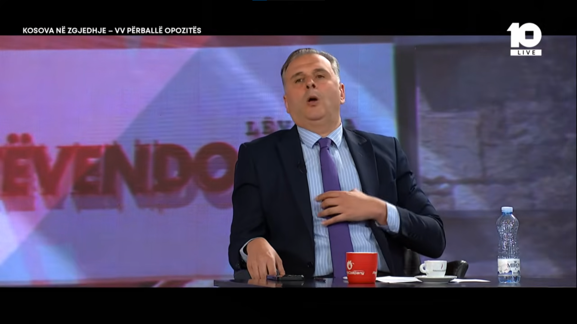 Mefail Bajqinovci i reagon Vjosa Osmanit  Nuk di për cilën derë po flet  për atë që LDK ta ka mbyllur e të ka largu me bodyguarda