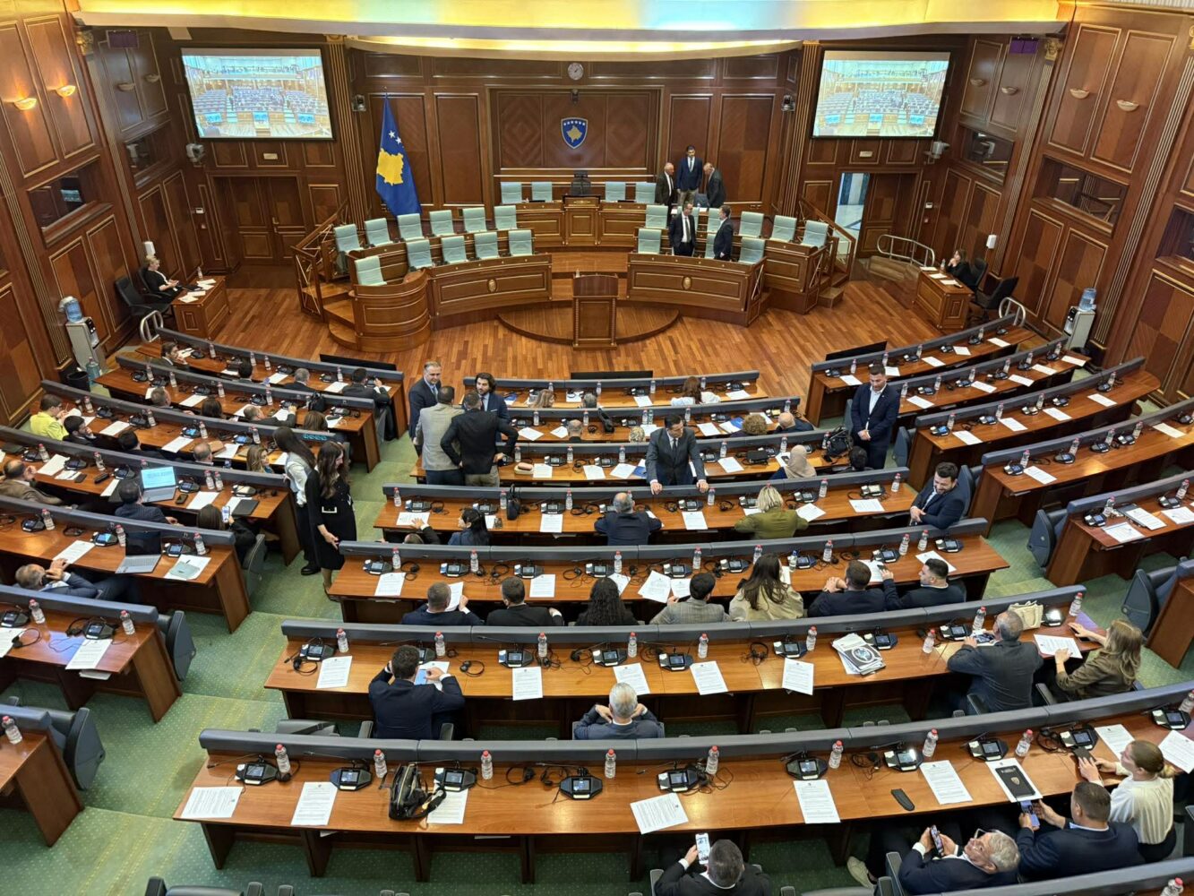 Këshilli i Cilësisë  Kuvendi miraton emrin e Driton Velës dhe dy anëtarëve të tjerë