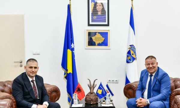  Diskutime për luftën kundër krimit të organizuar e krimit ndërkufitar   drejtori i Policisë së Shqipërisë për vizitë në Kosovë