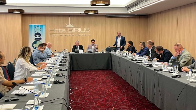 Fetoshi  Serbia po ndërhyn në zgjedhjet në Kosovë përmes propagandës  rrjeteve kriminale dhe Listës Serbe