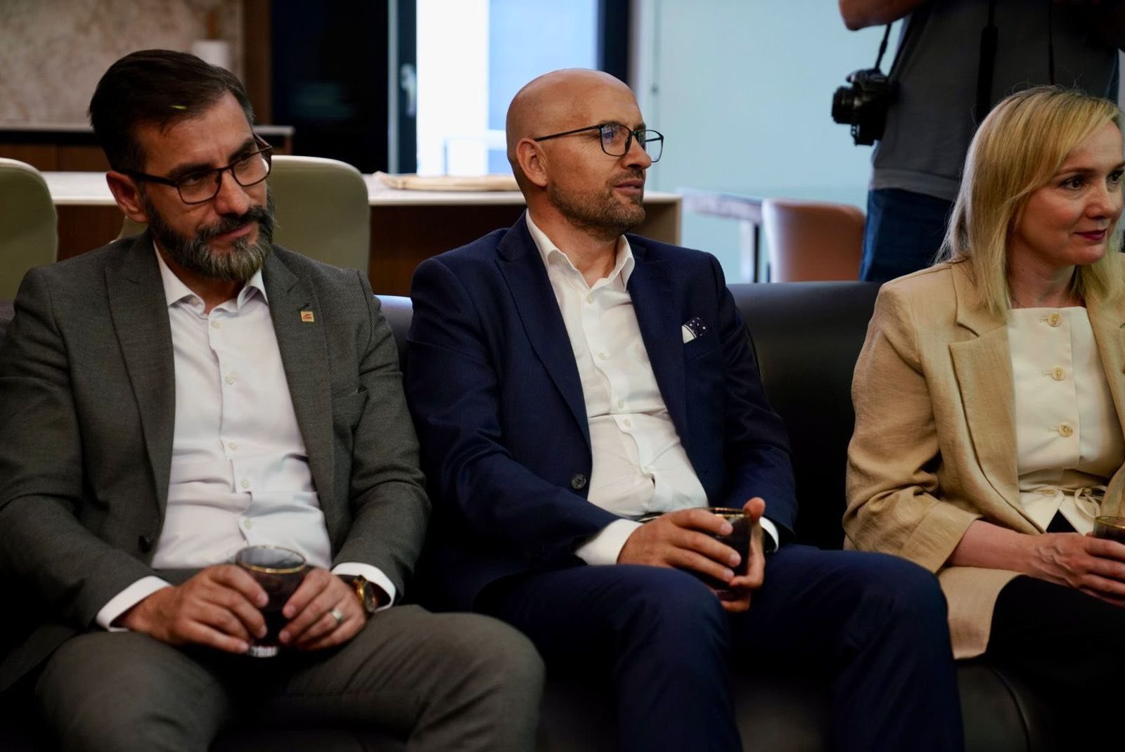 Bardhyl Hasanpapaj  Vizitat në familjet mitrovicase tregojnë vlerat e mikpritjes dhe dashurisë për Kosovën