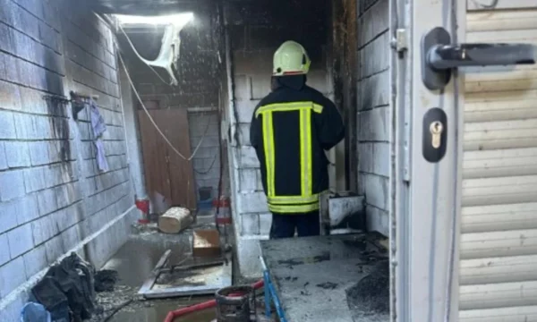 Zjarr në një magazinë në Durrës  ndërron jetë 25 vjeçari nga Bangladeshi