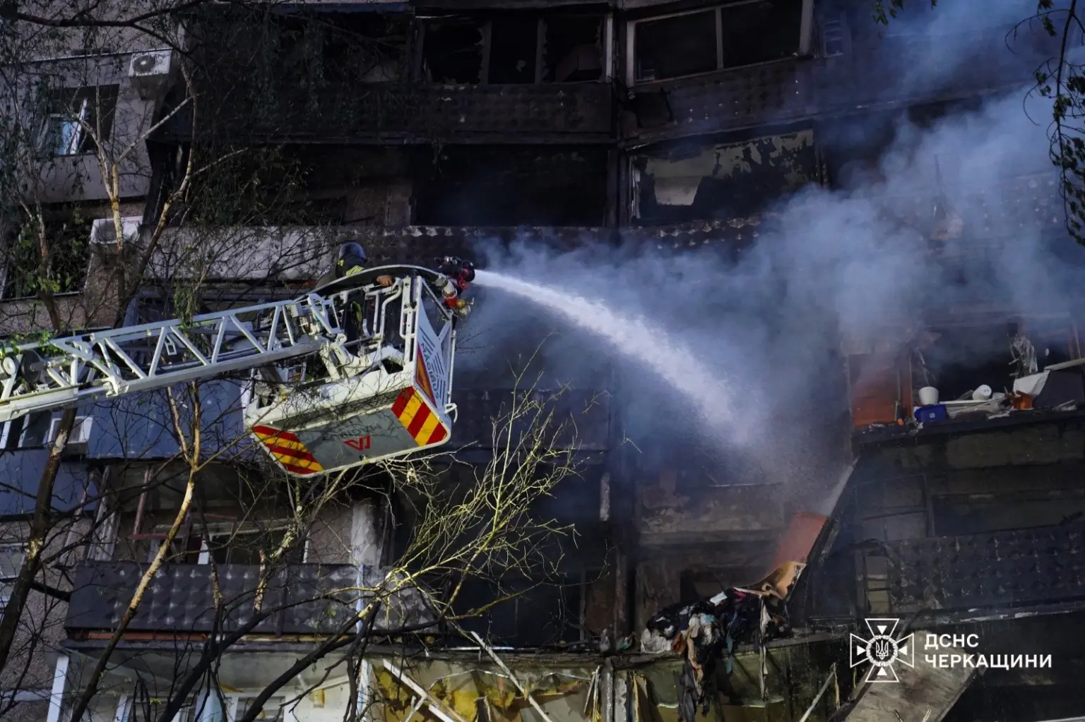 Sulmohet rezidenca e ambasadorit shqiptar në Kiev  publikohen pamjet