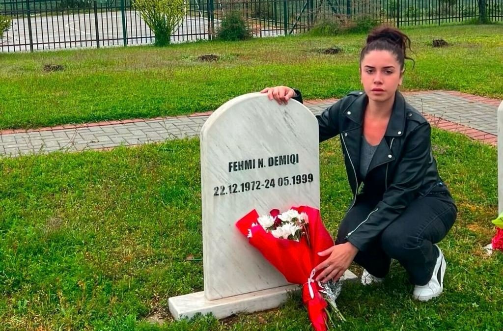  S e dëgjova zërin tënd   vajza e dëshmorit Fehmi Demiqi me fjalë prekëse në përvjetorin e rënies së tij