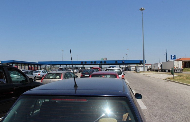 Sistemi i hyrje daljeve në RMV jashtë funksionit  krijohen kolona në kufij