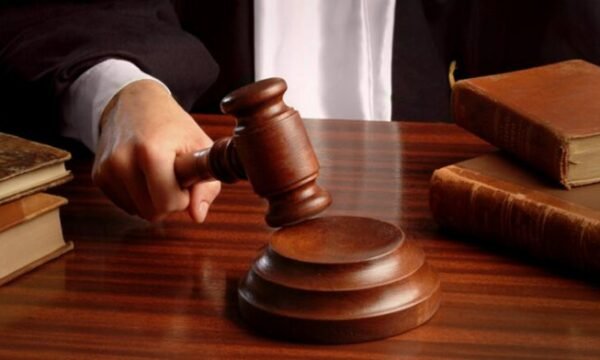 Aktakuzë në mungesë ndaj 21 personave për krime lufte  caktohet seanca fillestare  Gjykata ka një thirrje