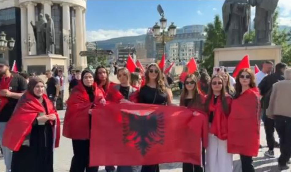 Protesta në Shkup  fillon grumbullimi i protestuesve
