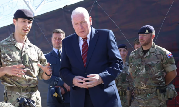 Ministri i Mbrojtjes së Mbretërisë së Bashkuar mbyll vizitën në Kosovë  Mbetemi partner i palëkundur