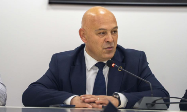 Gjini shkarkon drejtorin pas skandalit në  Piranja   Akt i turpshëm  nuk përfaqëson as Gjakovën e as Aleancën 