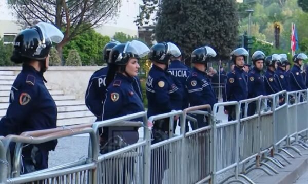 Protesta e PD së sot në Tiranë  mbi 1200 policë në terren