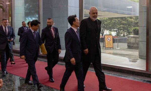 Edi Rama takon në Seul homologun koreano jugor  Fokusi te teknologjia  AI dhe turizmi