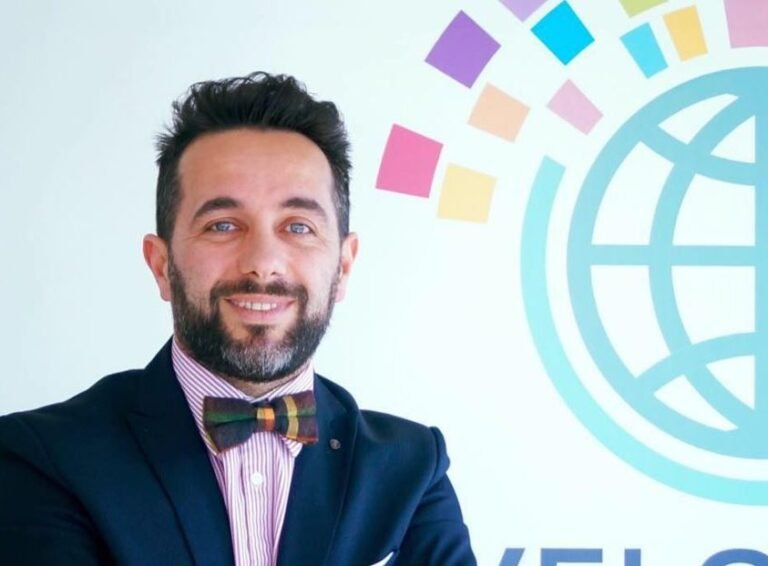 Shenoll Muharremi  Kurti dhe Sveçla janë bërë bajat me konferenca