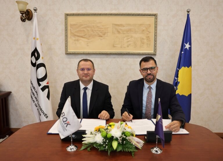 BQK dhe ATK nënshkruajnë Marrëveshje Bashkëpunimi për avancimin e shkëmbimit të informacionit dhe forcimin e integritetit financiar