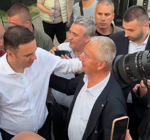  Kudo që je  jam aty   qytetari në Prizren i drejtohet Abdixhikut me fjalë mbështetëse  VIDEO 