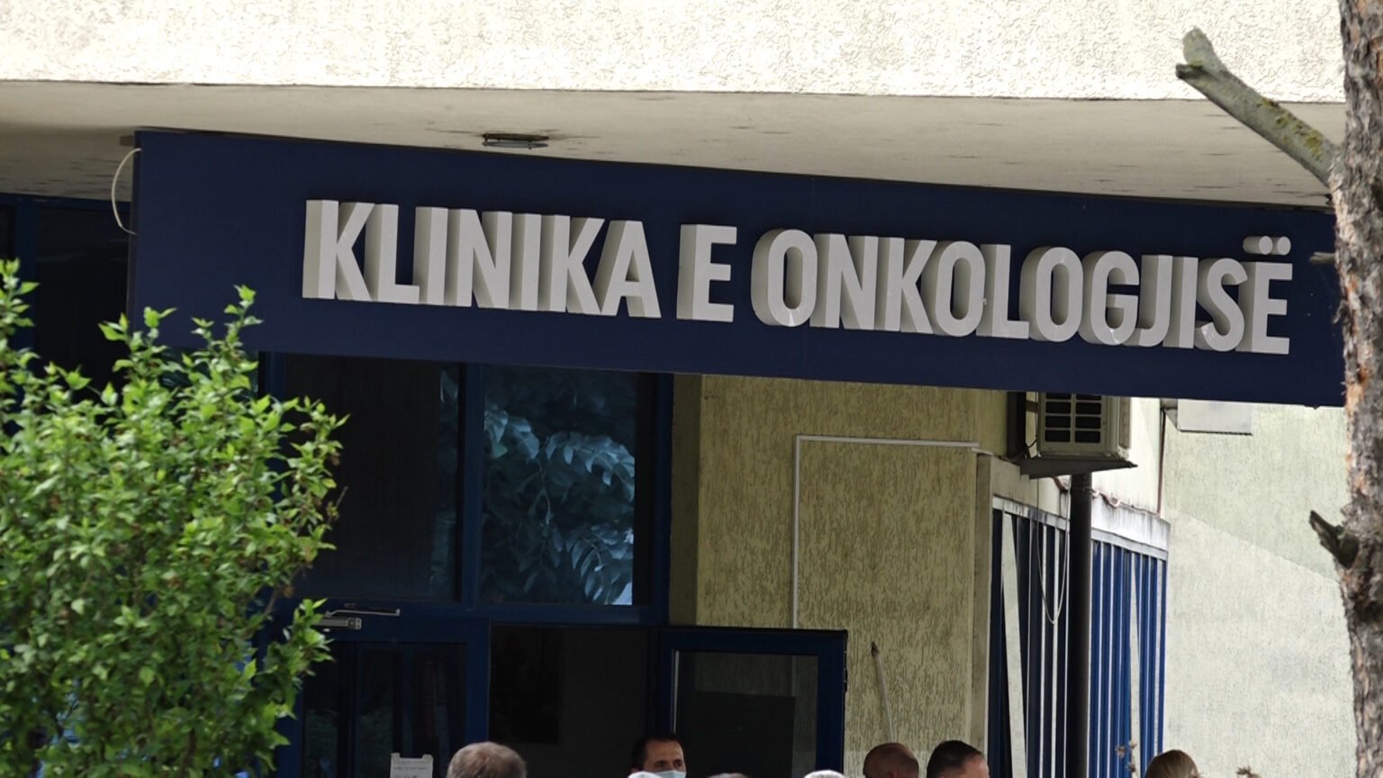 Ankohet qytetari  Onkologjia nuk ka terapi që dy muaj  pacientët po i paguajnë vetë
