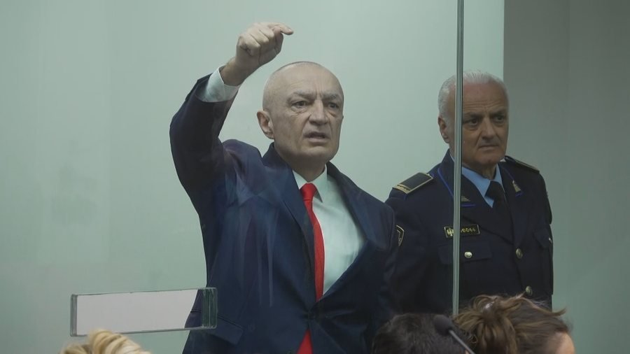 Ilir Meta lë burgun për të marrë pjesë në ceremoninë mortore të babait