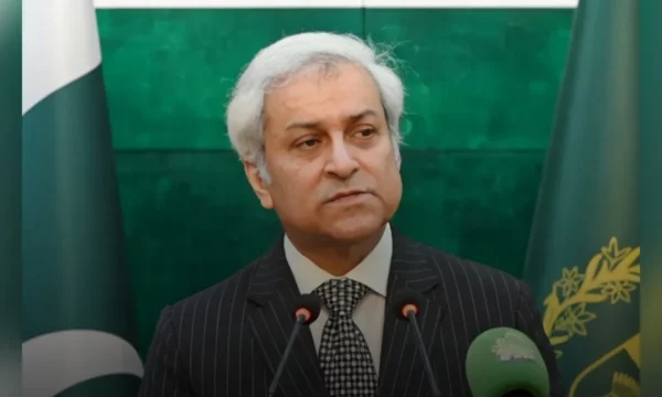 Pakistani  ndërmjetës kyç  u bën thirrje palëve ndërluftuese t i  ndalin armiqësitë 