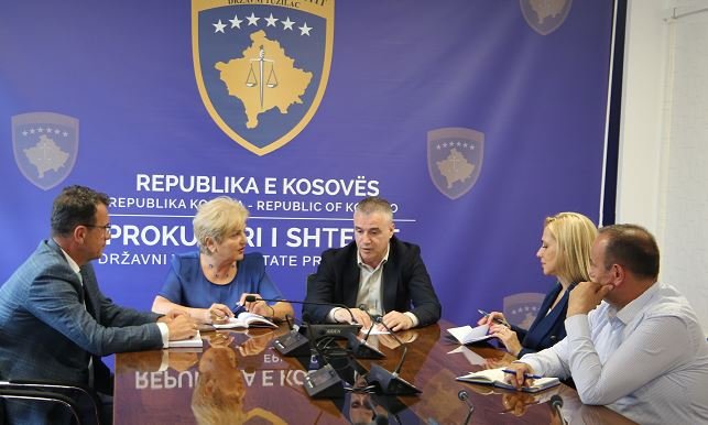 Fotografuan dhe incizuan votën disa persona nga diaspora  nis hetimi i rasteve