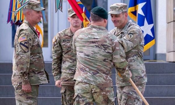Bashkim Jashari në ceremoninë e ndërrimit të Komandantit të Ushtrisë Amerikane për Europë dhe Afrikë