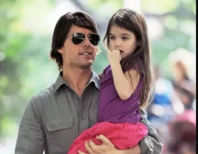 Vajza e Tom Cruise heq mbiemrin e të atit
