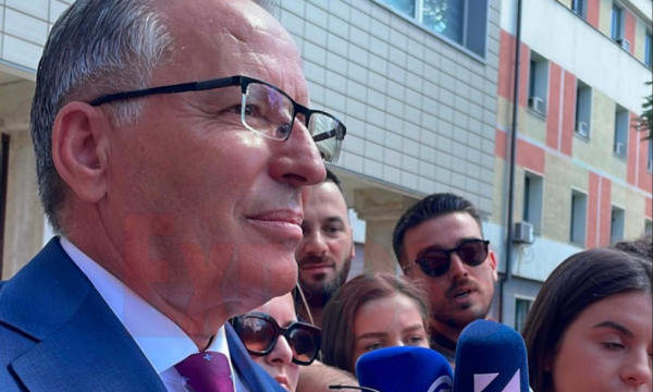 Hamza del nga takimi me Kurtin  PDK këtë mandat në opozitë  VV së i dëshirojmë suksese me partitë e tjera