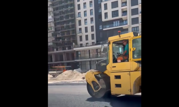 Përparim Rama  Nisi asfaltimi te rrethi që lidh rrugën A me rrugën B