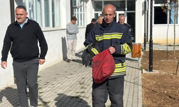 Policia në Kaçanik realizon ushtrim për evakuimin emergjent në SHFMU  Katër Dëshmorët  në Kovaçec